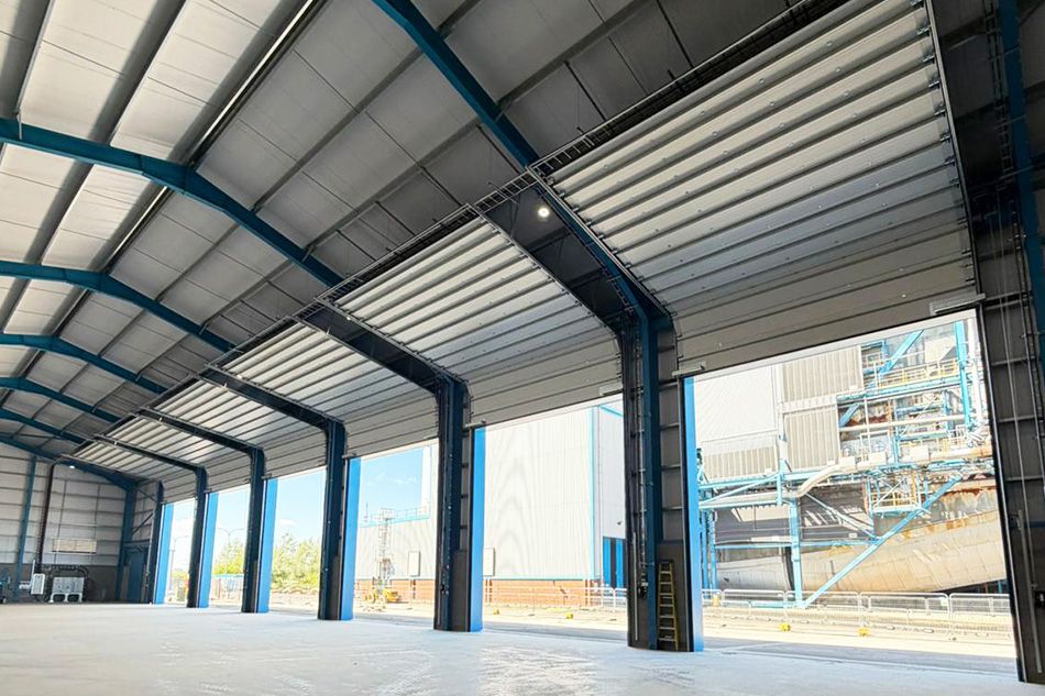 Stertil industrial sectional overhead doors
